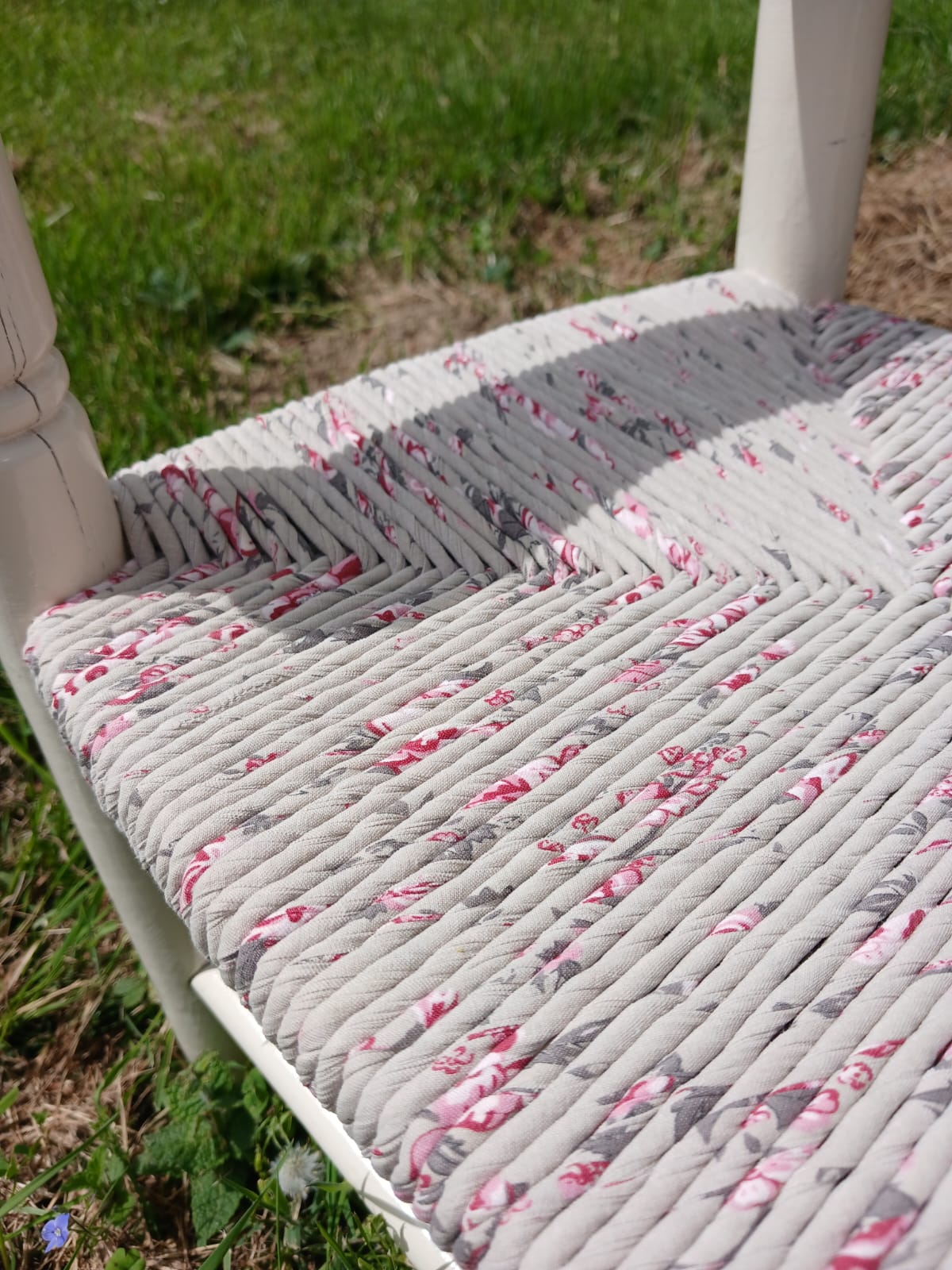 Petit fauteuil Coquille d'oeuf