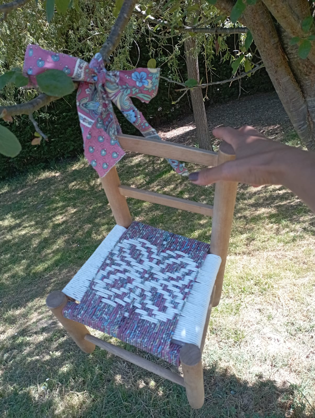 Petite chaise Fond mauve
